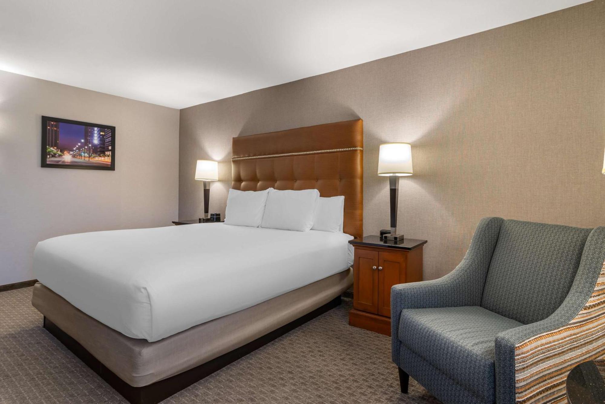 Drury Inn & Suites Atlanta Airport Колледж Парк Экстерьер фото